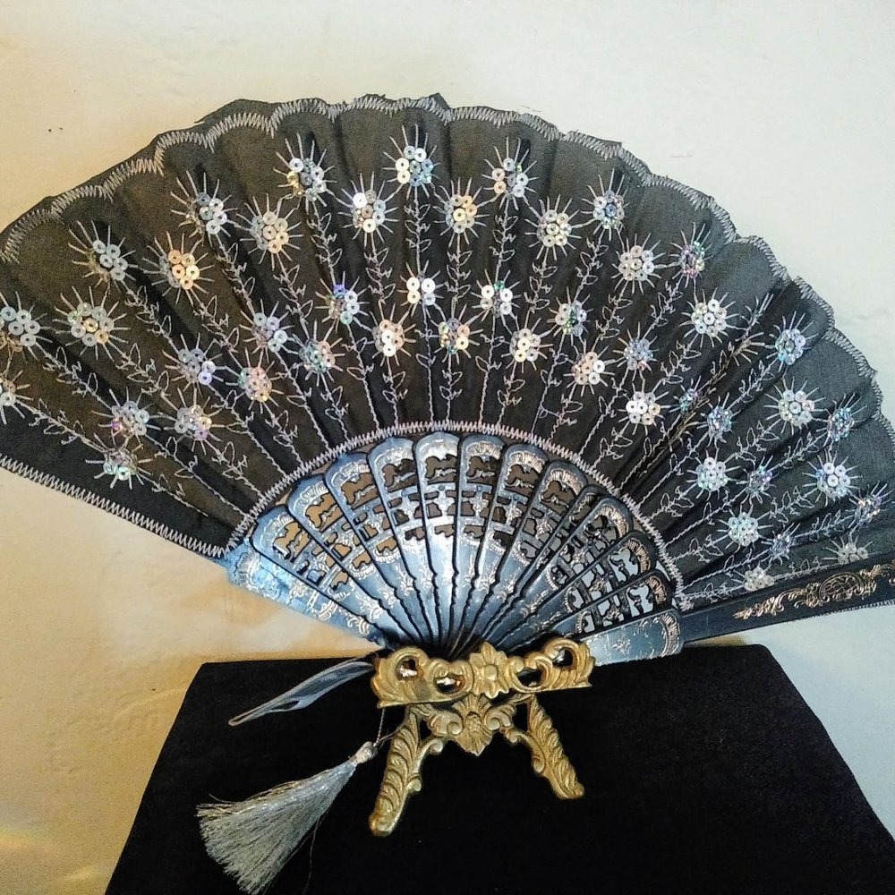 🔥RESTOCKED🔥 Beautiful Lady’s DELUXE FOLDABLE Fa…